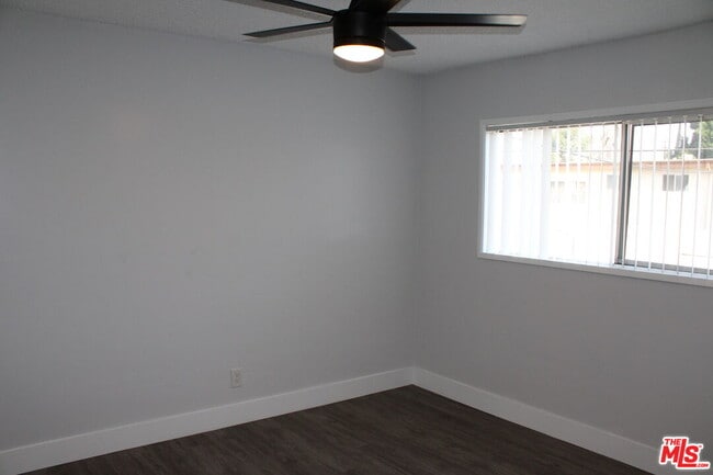 Building Photo - 1026 S Flower St