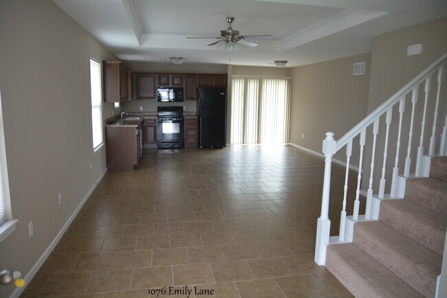Building Photo - emi1043