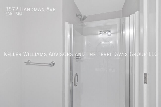 Building Photo - 3572 Handman Ave