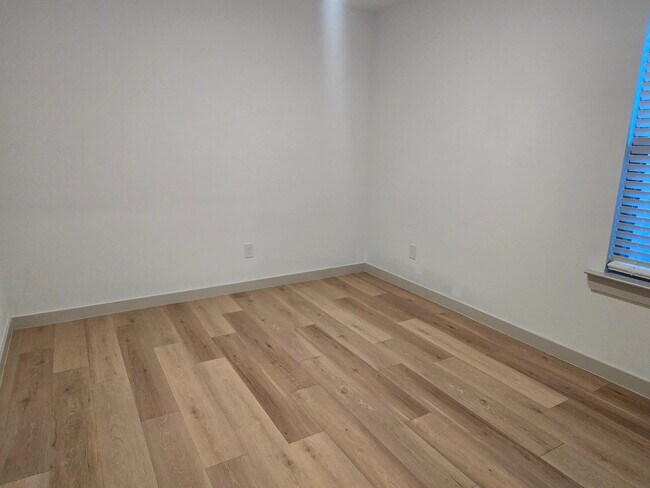 Building Photo - 7425 8th St