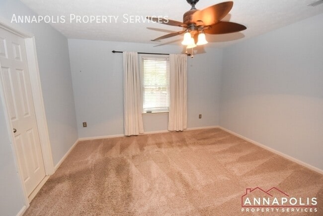 Building Photo - 714 Old Love Point Rd