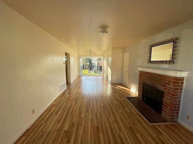 Building Photo - 16057 Mills Ave