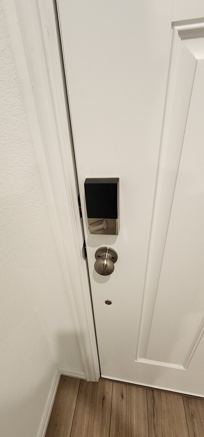 Building Photo - 10029 Little Tree Ln