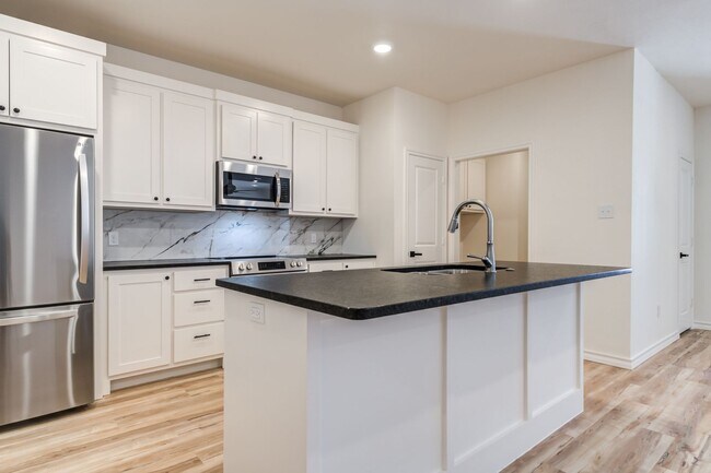 Building Photo - PRE-LEASING FOR A JULY MOVE-IN!! New 2 Bedroom Townhome in Escondido - Frenship ISD