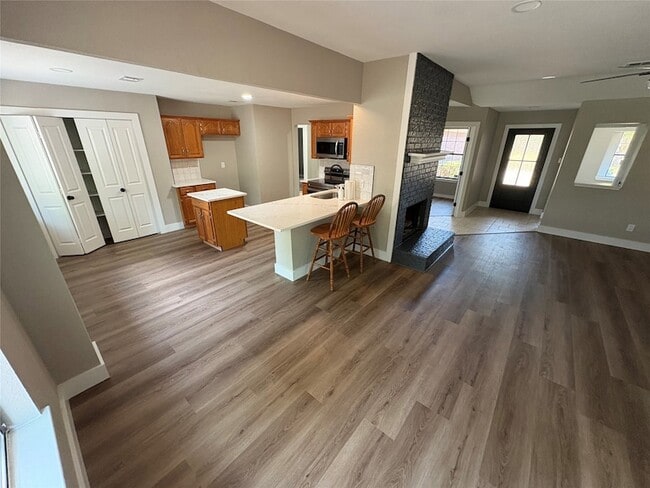 Building Photo - 2710 Vistaview Dr