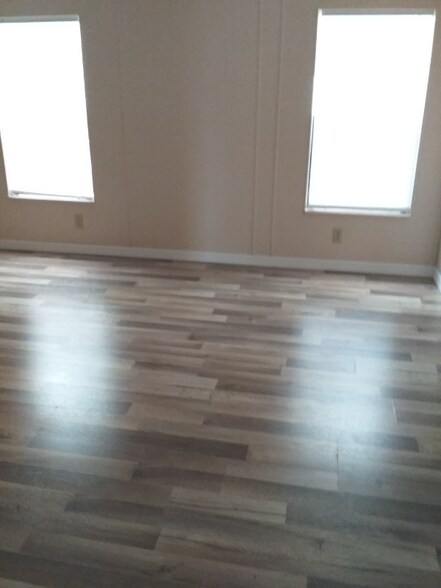 Building Photo - 156 Pinewood Terrace