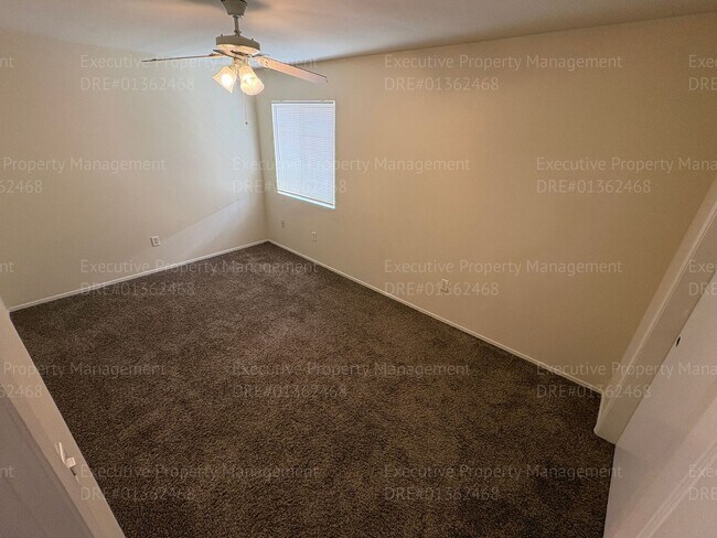 Building Photo - Glolden Valley Luxury Apartments Complex