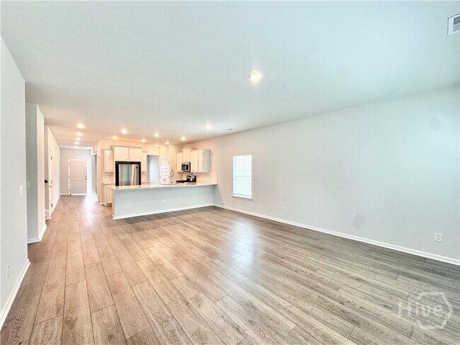 Building Photo - 245 Lillian St