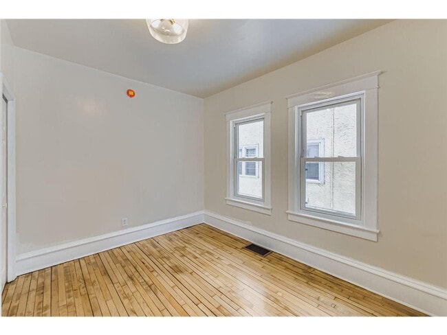 Building Photo - 3507 N Newton Ave