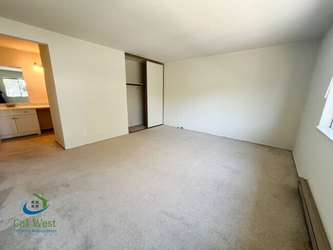 Building Photo - 2212 Almaden Rd
