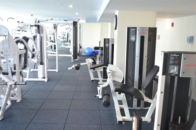 Building Photo - 90 Alton Rd