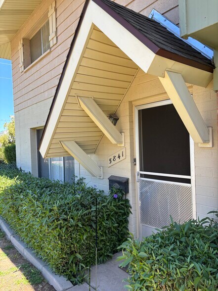 Building Photo - 5841 N Granite Reef Rd