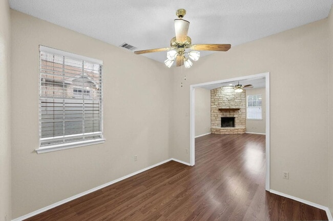 Building Photo - 6501 Brush Country Rd