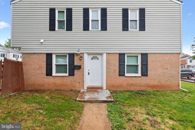 Building Photo - 8157 Community Dr