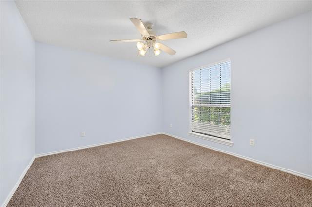 Building Photo - 918 Green Brook Dr