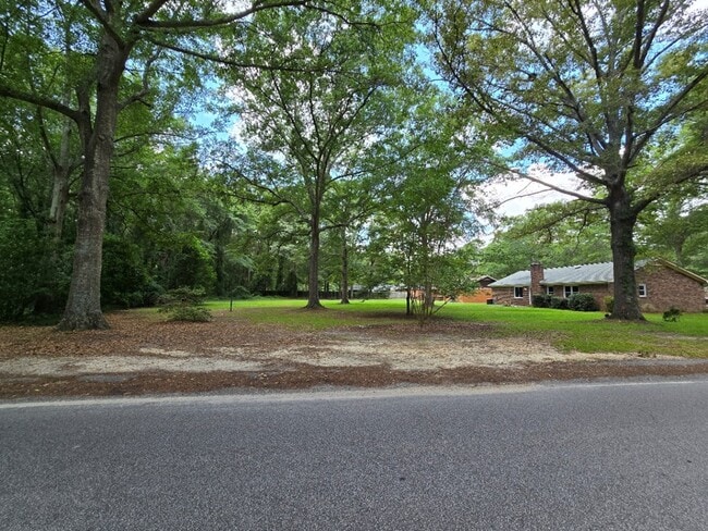Building Photo - 1520 Crowndale Dr