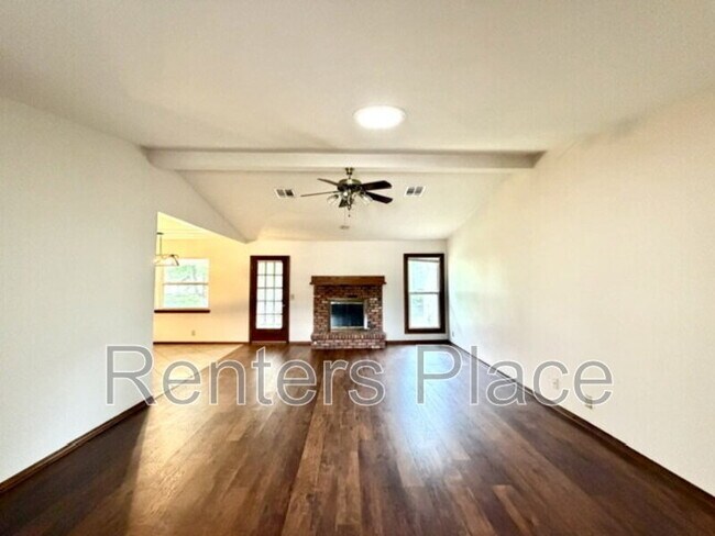 Building Photo - 319 W 33rd St