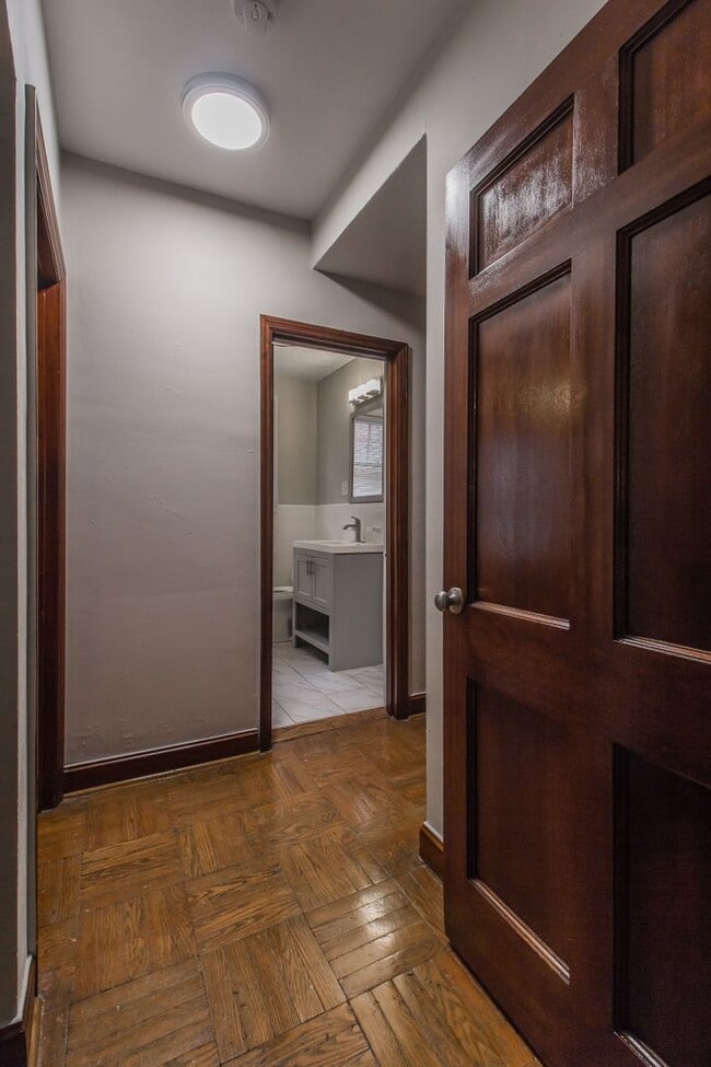 Building Photo - (868) 7354 Tulane