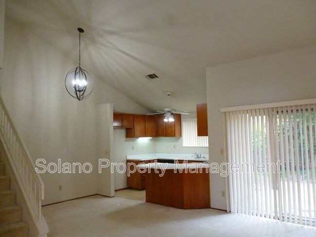 Building Photo - 159 Stageline Dr