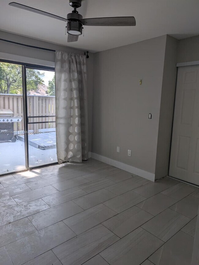 Building Photo - 7162 Sportsman Dr