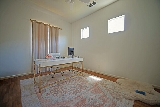 Building Photo - Beautiful Highland Reserve home 4 bedroom,...