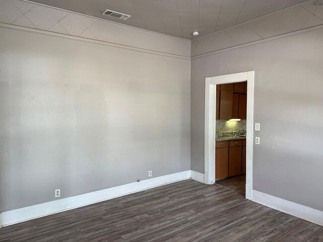 Building Photo - 1504 Austin St