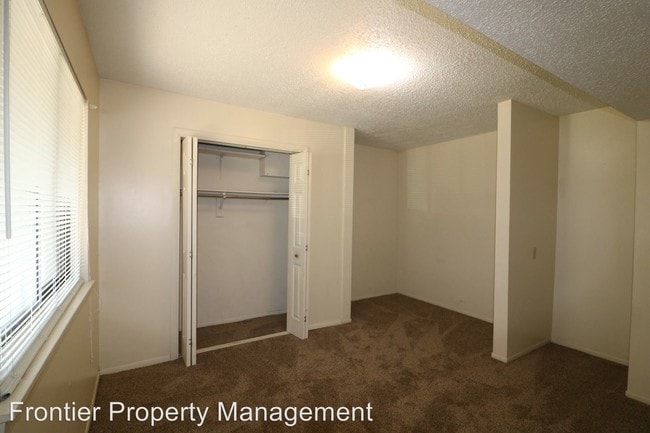 Building Photo - 1500 McCain Ln