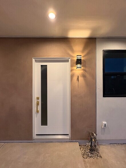 Building Photo - 8315 Kittyhawk Ave
