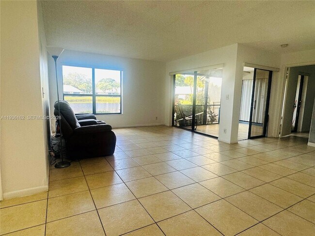 Building Photo - 3815 NW 35th St