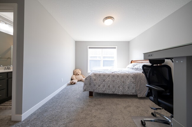 Building Photo - 8380 Abercrombie Ln