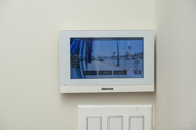 Building Photo - 135 E Park Ave