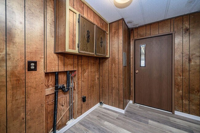 Building Photo - 3 Bed 2 Bath South Columbia