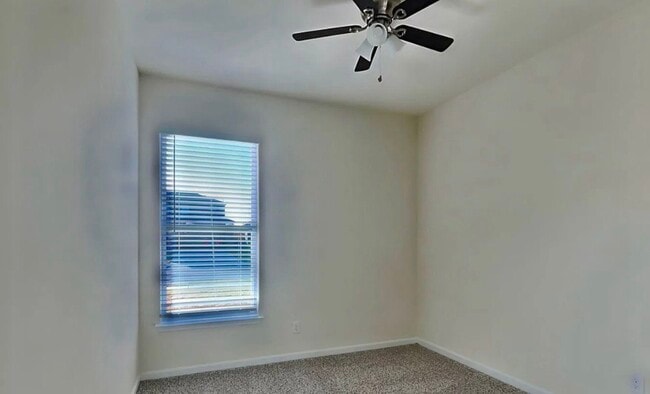 Building Photo - Spacious 4-Bedroom House with Cozy Living Spaces