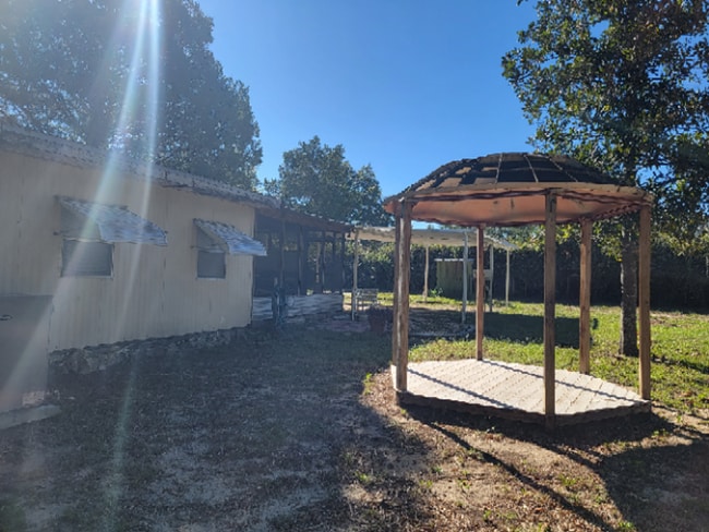 Building Photo - Peaceful 3/1 on over an Acre in Inverness!!!