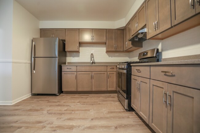 Building Photo - 600 McKinley Ave