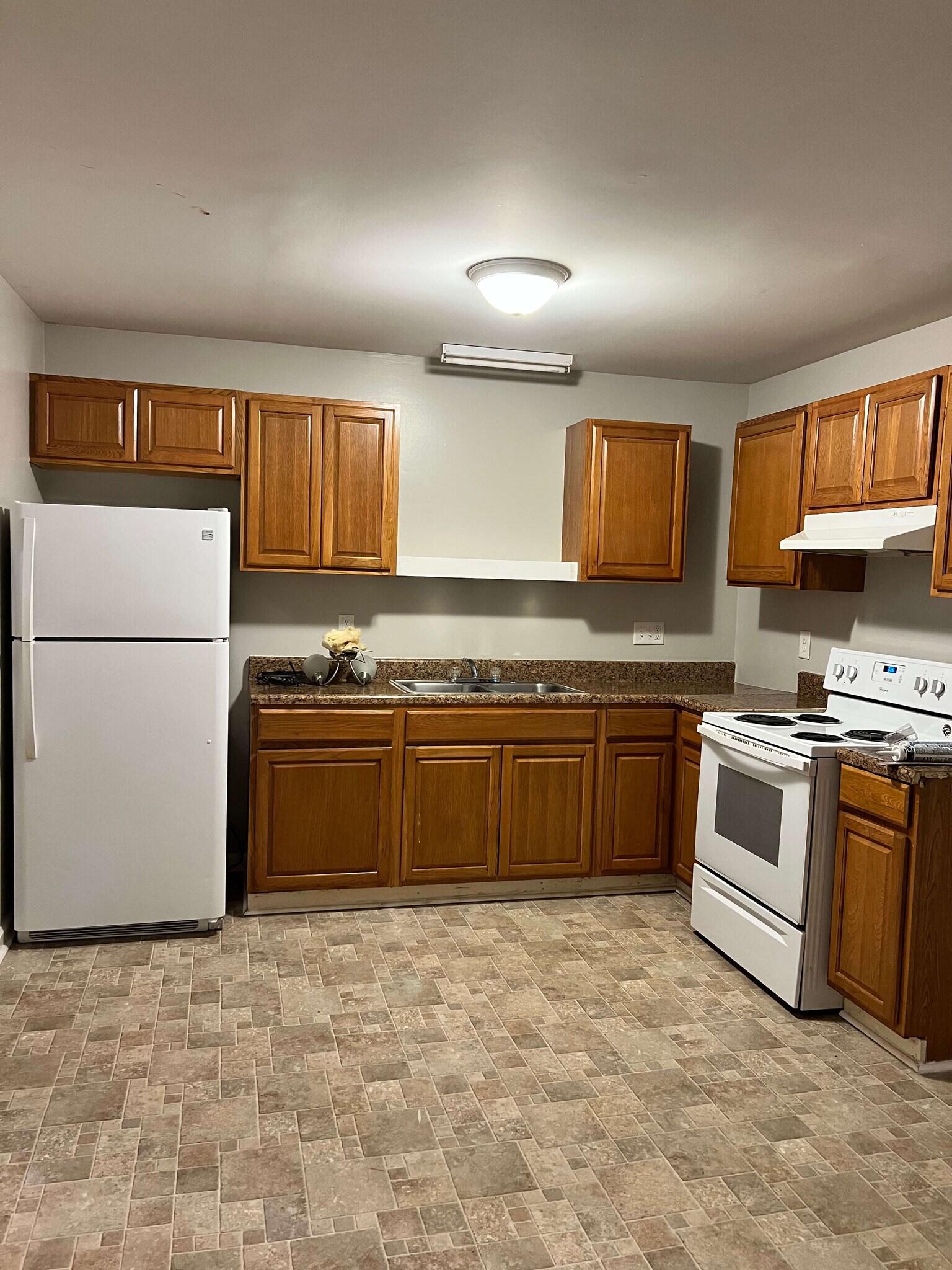 Kitchen - 6 Sidbrook Ct