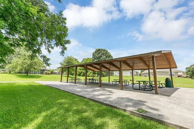 Building Photo - 10910 Scenic Dr