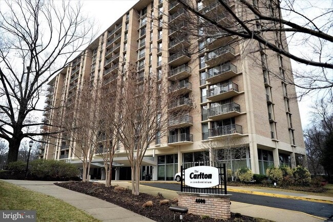 Building Photo - 4600 S Four Mile Run Dr