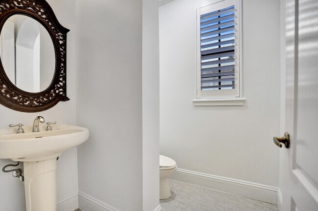 Building Photo - 9210 Equus Cir