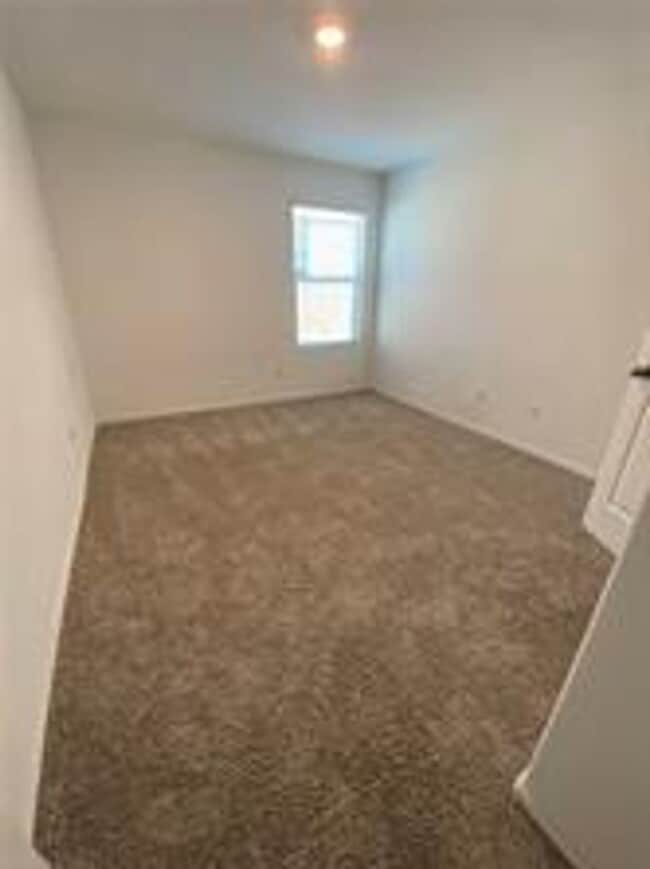Building Photo - 112 Wolseley Dr
