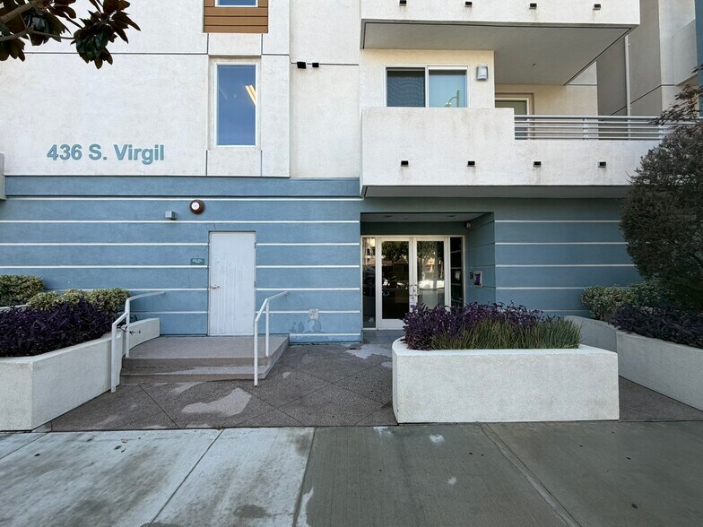 Building Photo - 436 S Virgil Ave