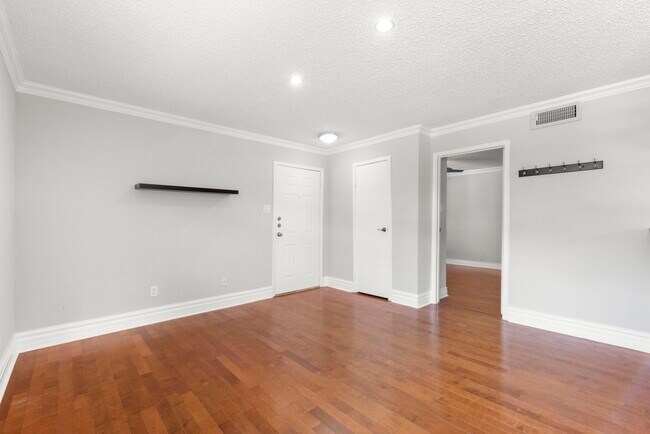 Building Photo - 2750 Holly Hall St