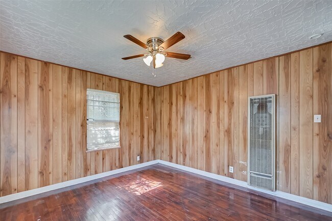 Building Photo - 4905 Brinkley St