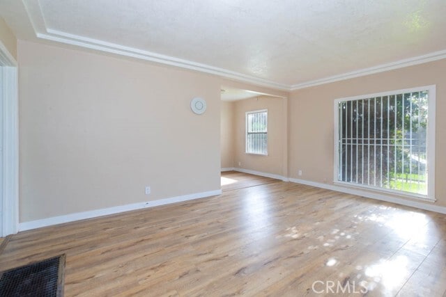 Building Photo - 1055 W 84th Pl