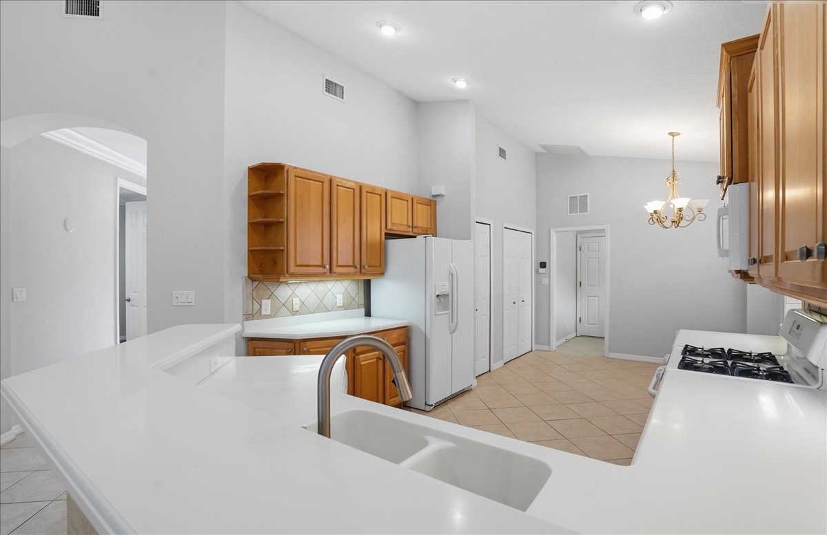 Building Photo - 6055 Wingspan Way