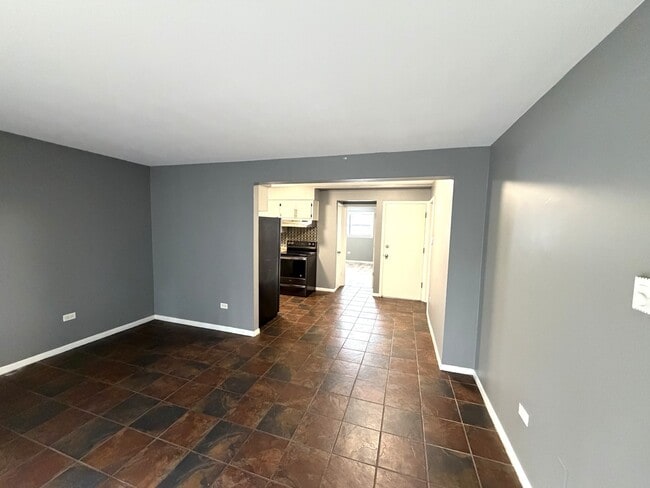 Building Photo - 3754 W 120th St