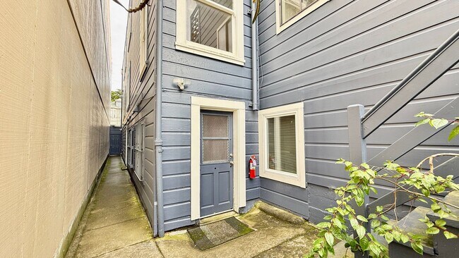 Building Photo - LT11MAIN