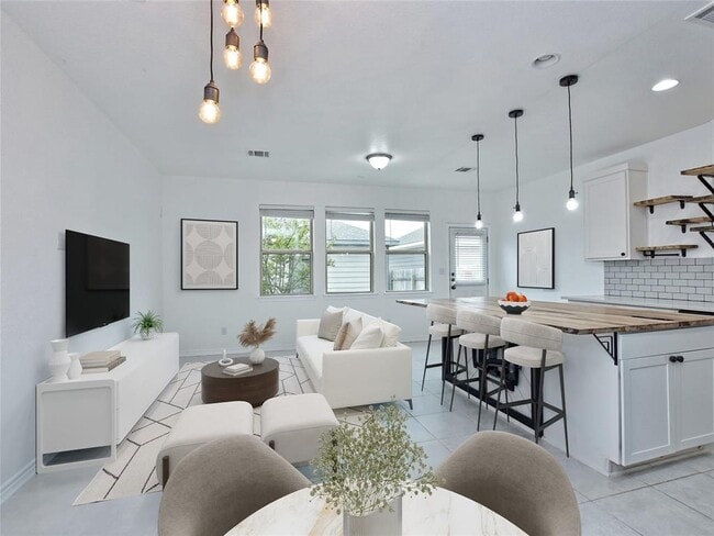 Building Photo - 1756 Yaupon Grove Ln