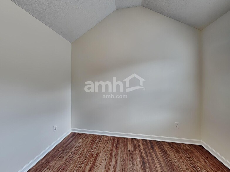 Building Photo - 4729 Score Ct