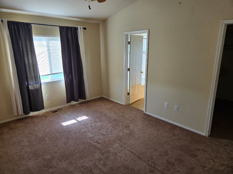 Building Photo - 3815 Josephine Heights